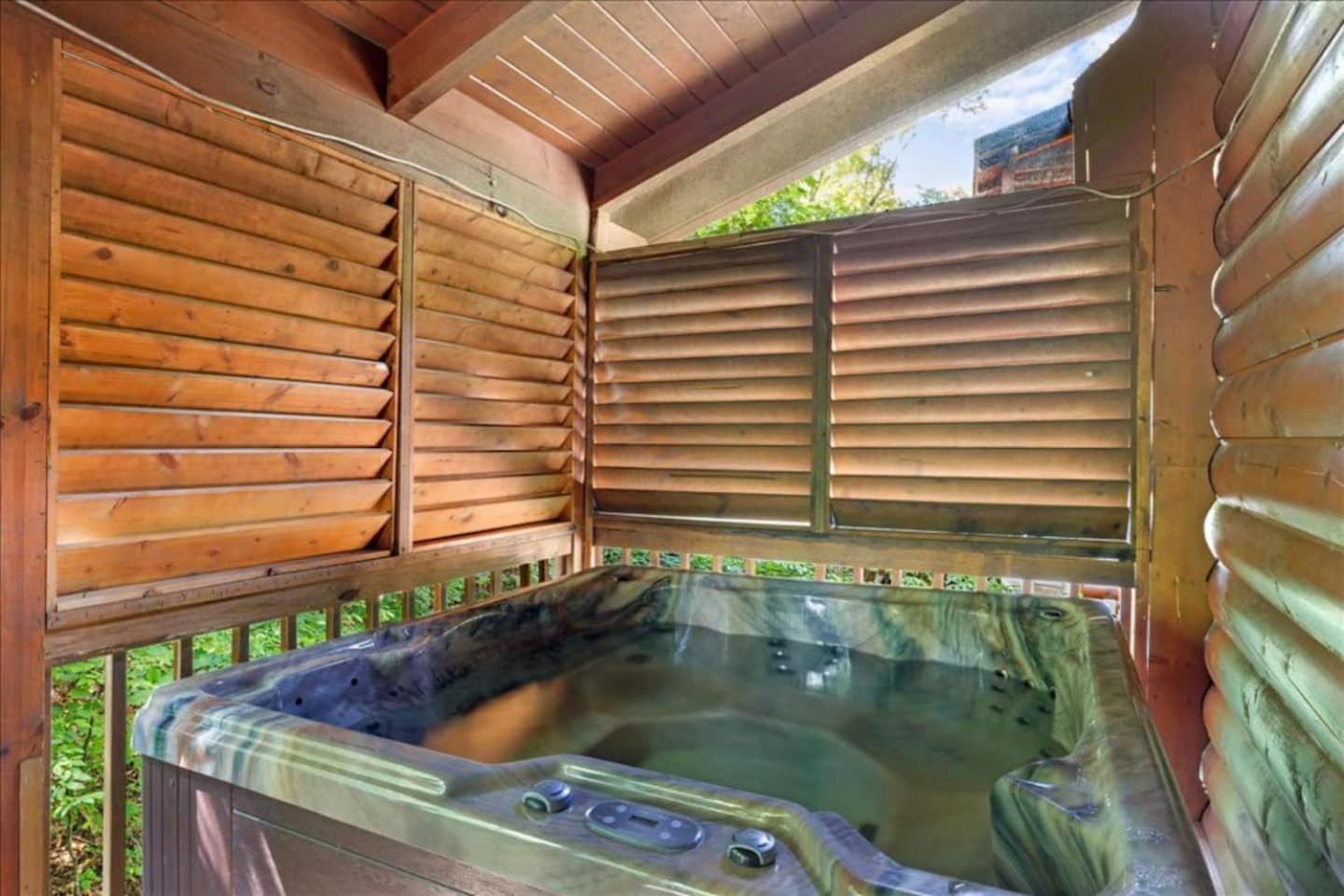 5Br Smoky Cabin Hot Tub, Games, 1 Mi To Parkway Pigeon Forge Εξωτερικό φωτογραφία