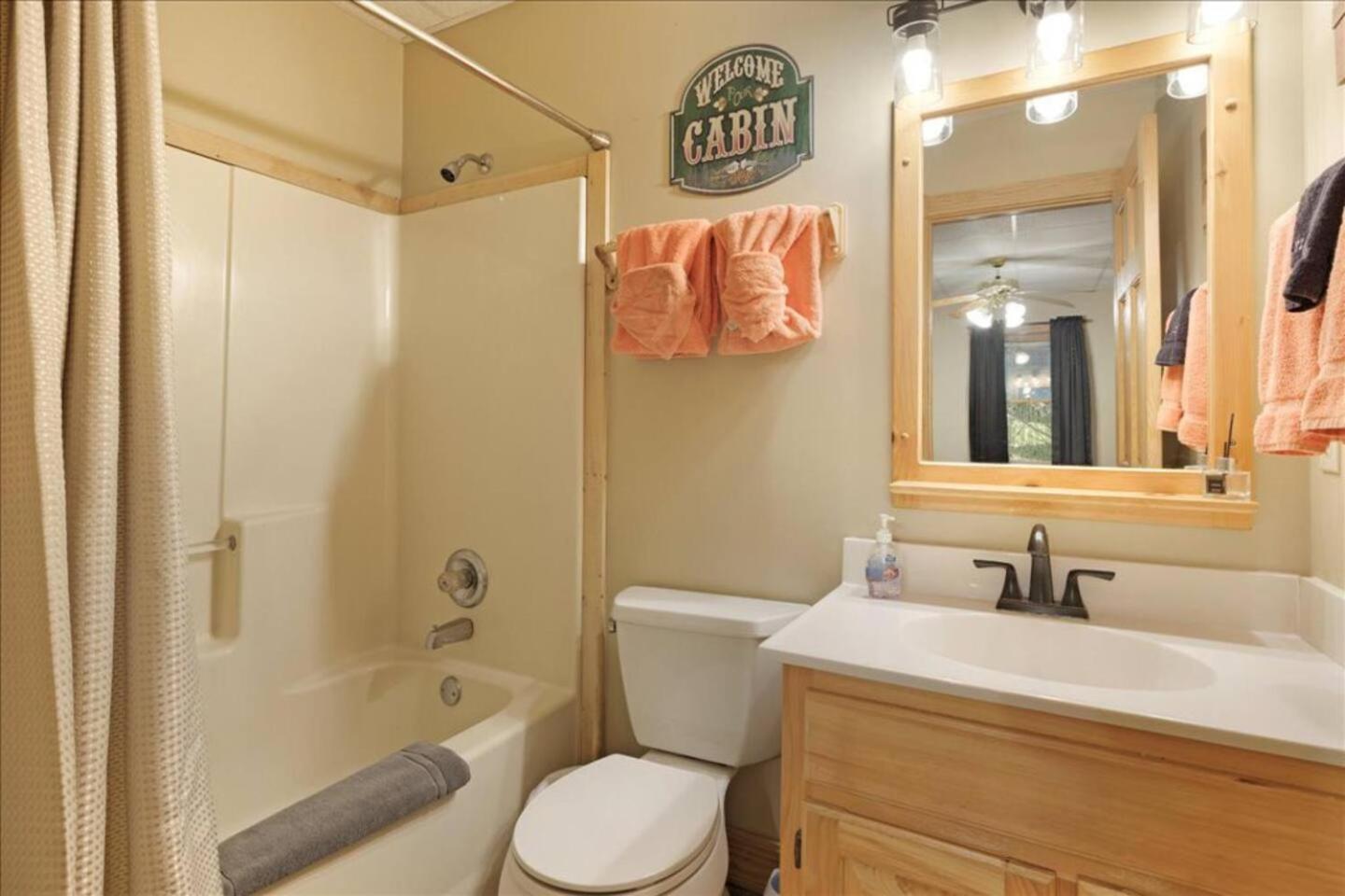 5Br Smoky Cabin Hot Tub, Games, 1 Mi To Parkway Pigeon Forge Εξωτερικό φωτογραφία