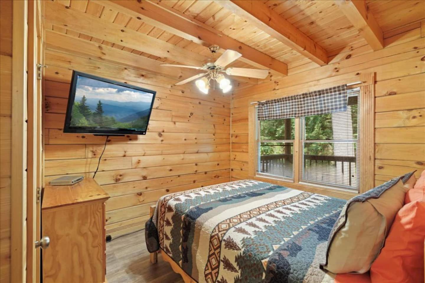 5Br Smoky Cabin Hot Tub, Games, 1 Mi To Parkway Pigeon Forge Εξωτερικό φωτογραφία