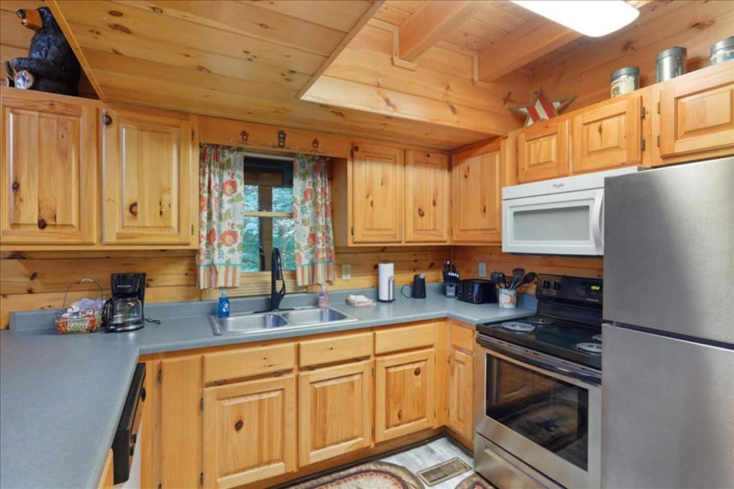 5Br Smoky Cabin Hot Tub, Games, 1 Mi To Parkway Pigeon Forge Εξωτερικό φωτογραφία
