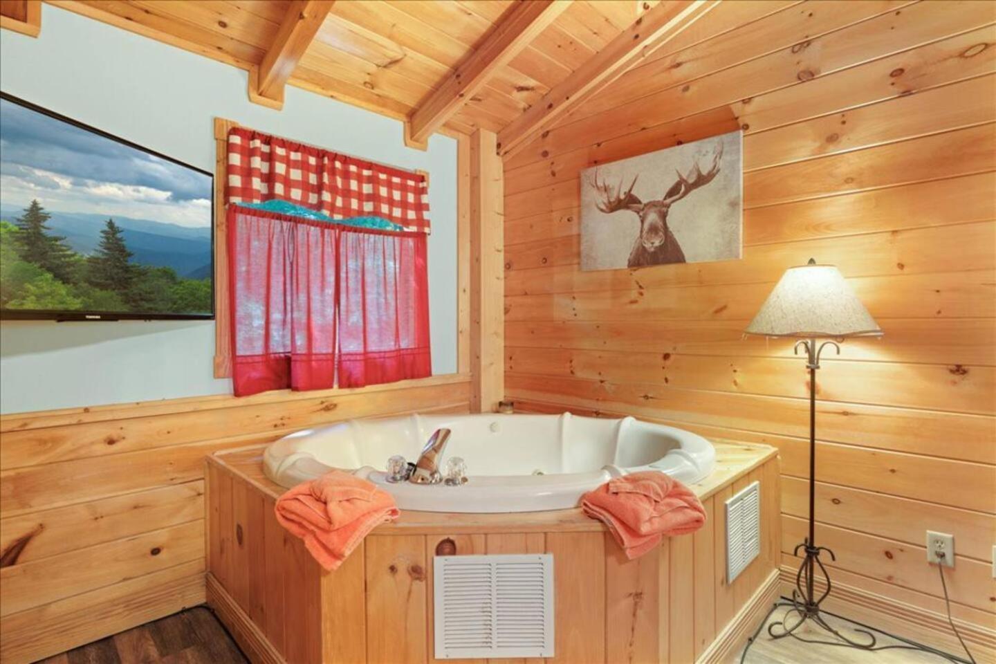 5Br Smoky Cabin Hot Tub, Games, 1 Mi To Parkway Pigeon Forge Εξωτερικό φωτογραφία
